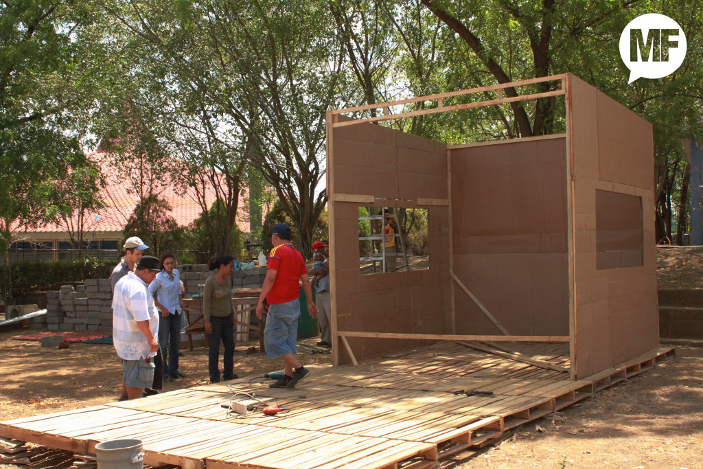 Casas experimentales de cartón