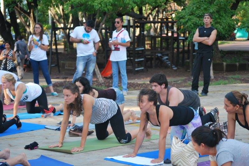 Un año de Yoga Urbano en la furiosa