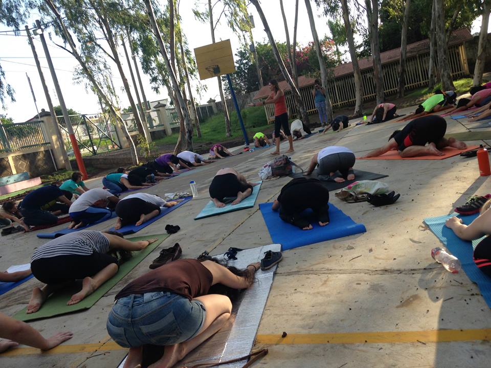 Un año de Yoga Urbano en la furiosa