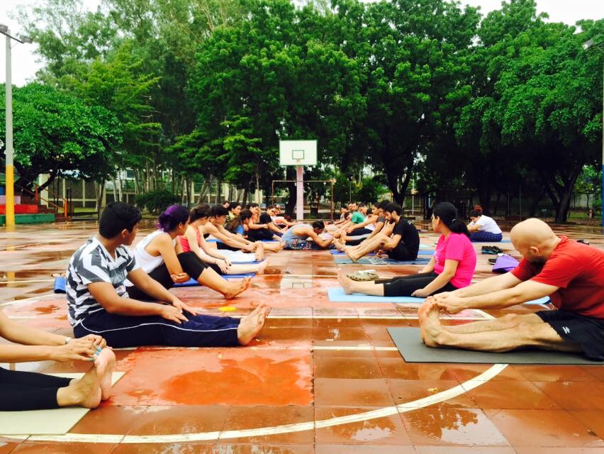 Un año de Yoga Urbano en la furiosa