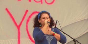 Karla Lara, cantautora y activista hondureña.