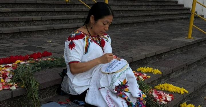 El hilo del despojo: Nanci Sinto y el huipil que borda la injusticia